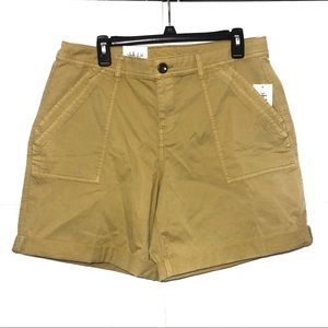 NWT Style & Co Gold Midi Shorts Women’s Size 12